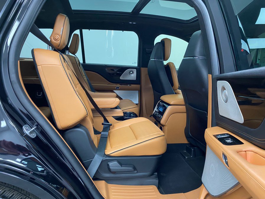 Used 2020 Lincoln Aviator Black Label w/ Dynamic Handling Package AWD/4WD image 31