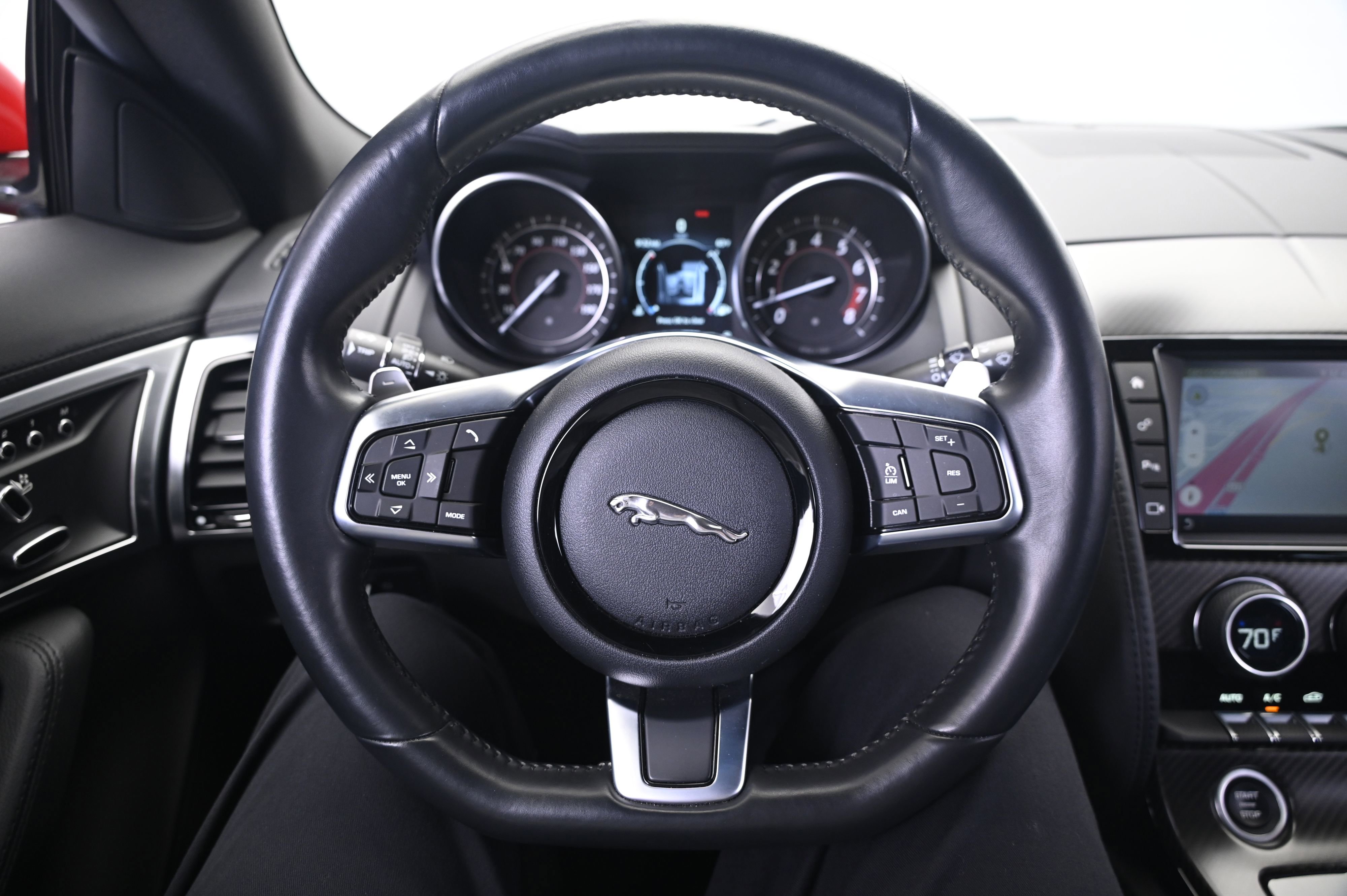 Used 2018 Jaguar F-TYPE Coupe image 28