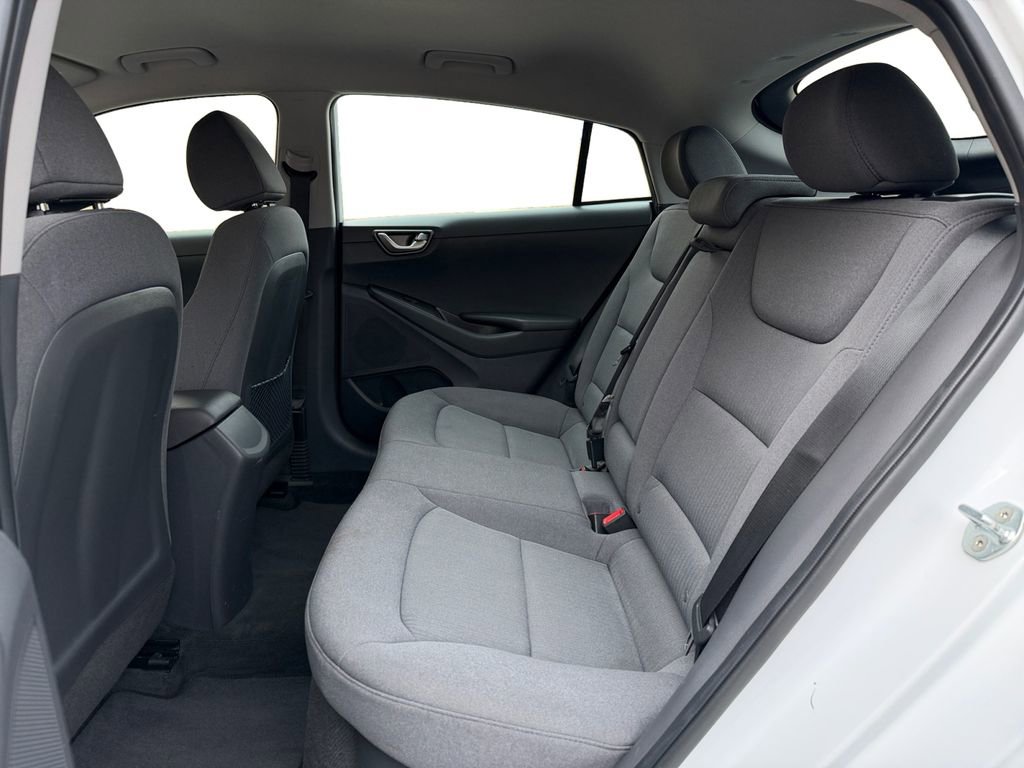 Used 2020 Hyundai Ioniq SE image 19