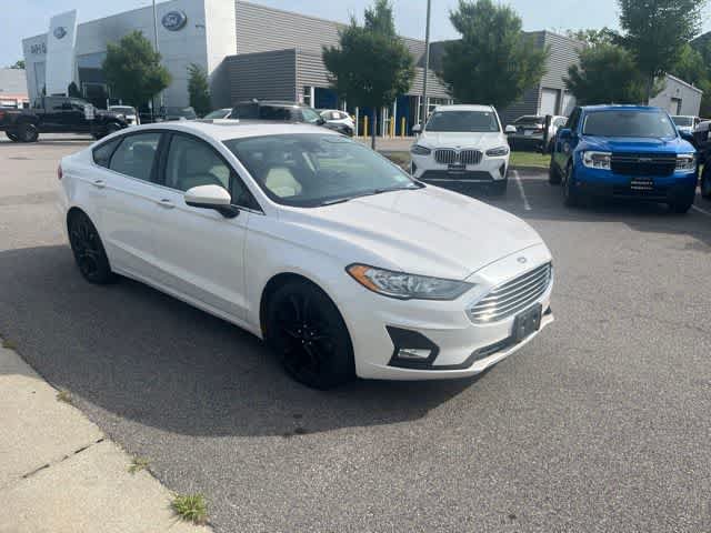 Used 2019 Ford Fusion SE w/ Equipment Group 151A FWD image 8