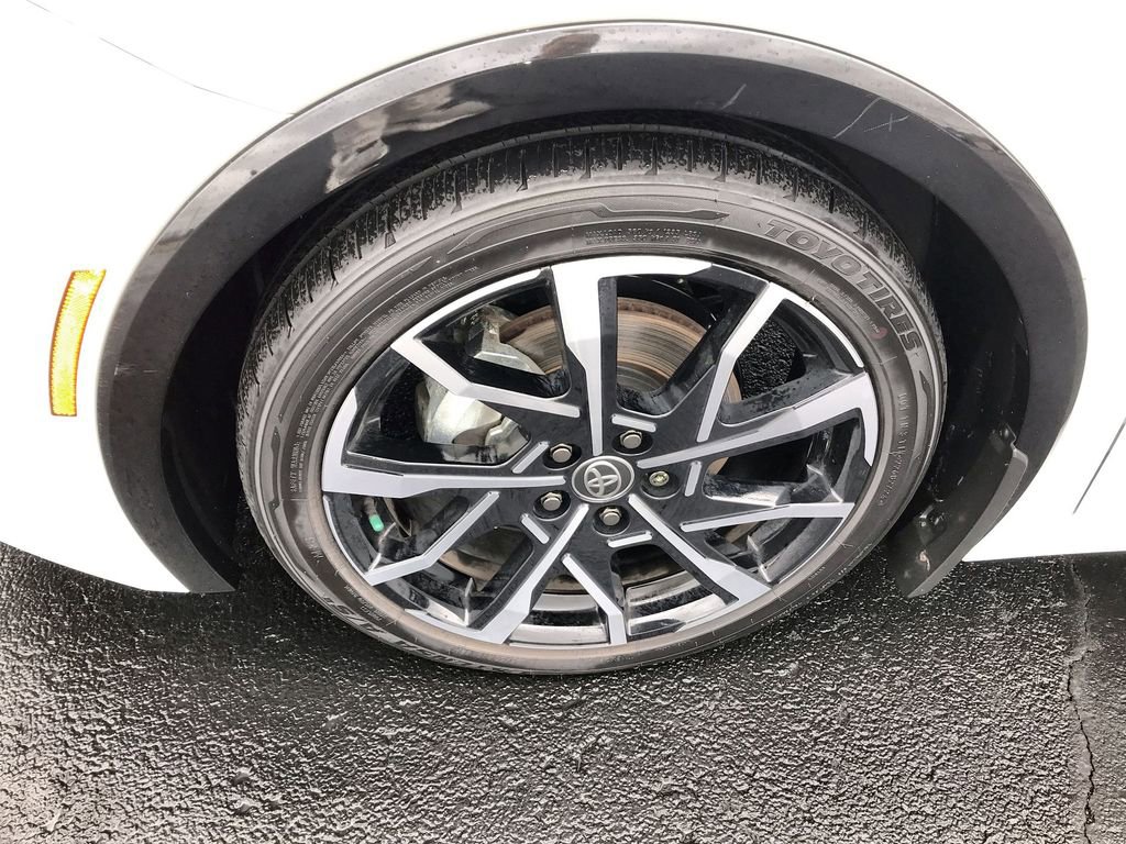 Used 2024 Toyota Prius Prime Premium w/ Advanced Technology Package image 10