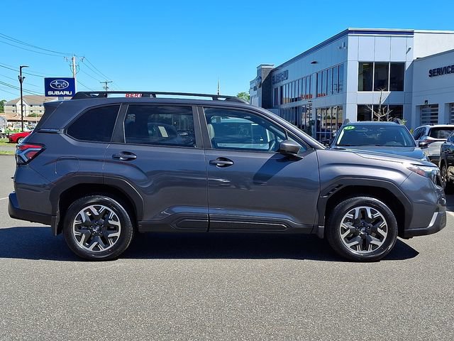 Used 2025 Subaru Forester Premium AWD/4WD image 7