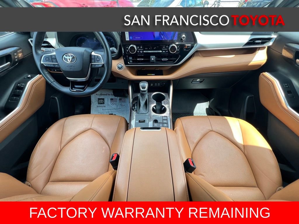 Used 2023 Toyota Highlander Platinum FWD image 24