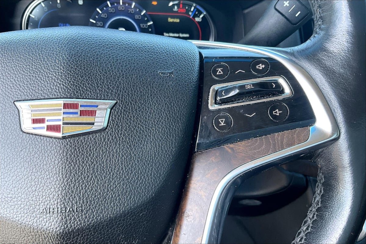 Used 2017 Cadillac Escalade Luxury AWD/4WD image 19