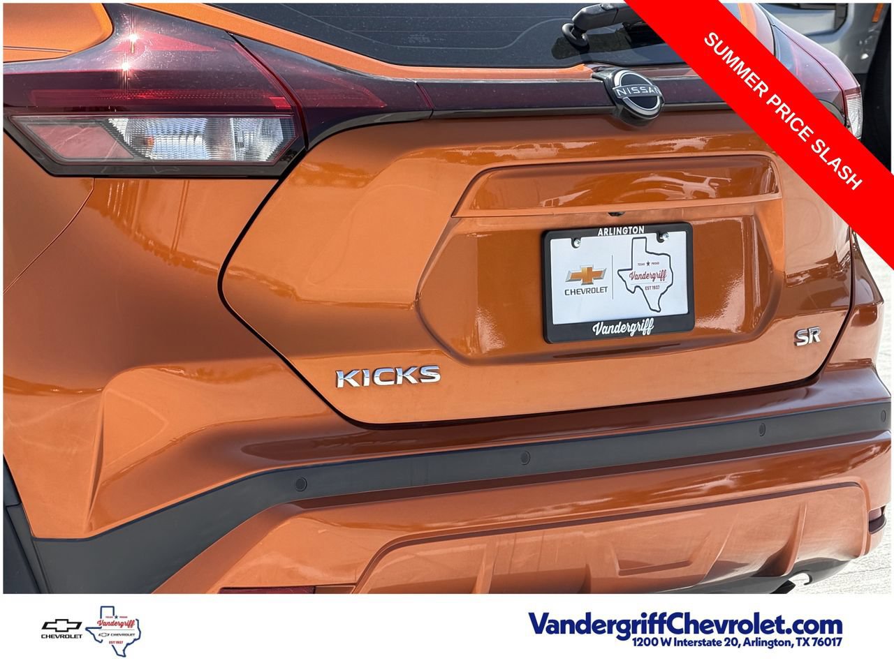 Used 2023 Nissan Kicks SR FWD image 6