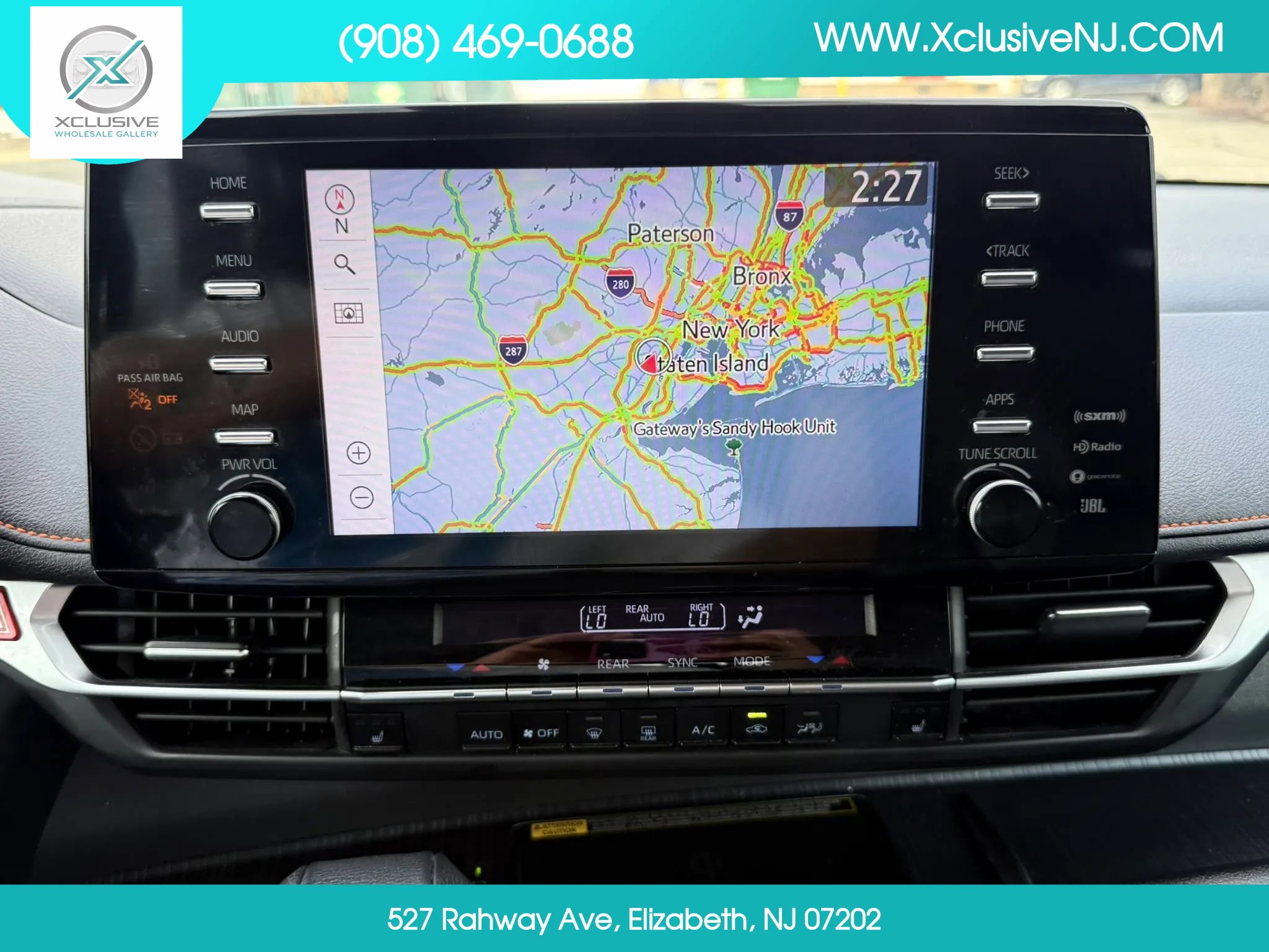 Used 2021 Toyota Sienna XSE w/ XSE Plus Package AWD/4WD image 17