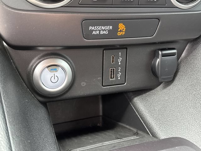 Certified 2025 Nissan Leaf S FWD image 33