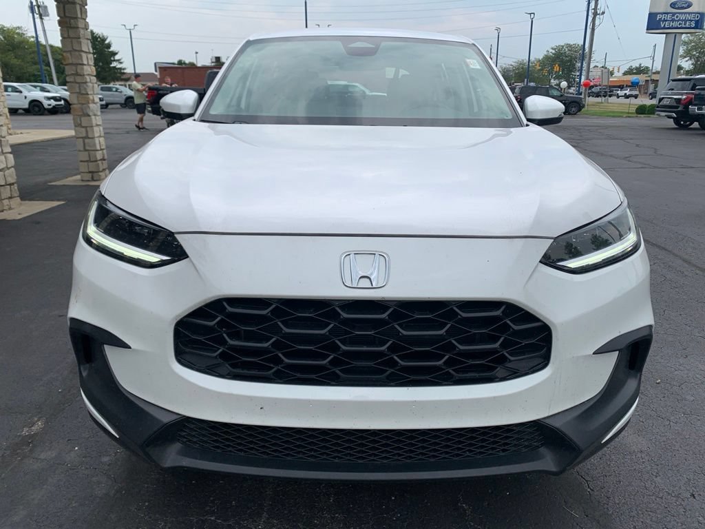 Used 2025 Honda HR-V LX image 8