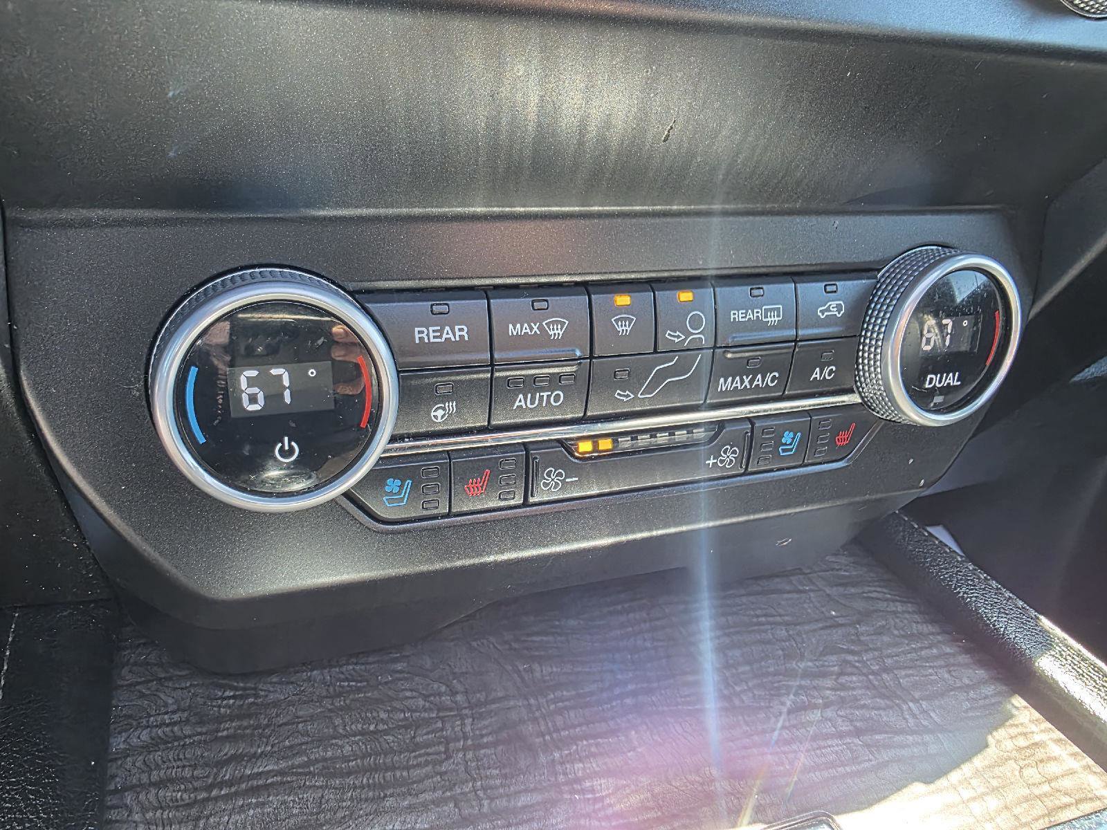 Used 2021 Ford Expedition Max Limited AWD/4WD image 19