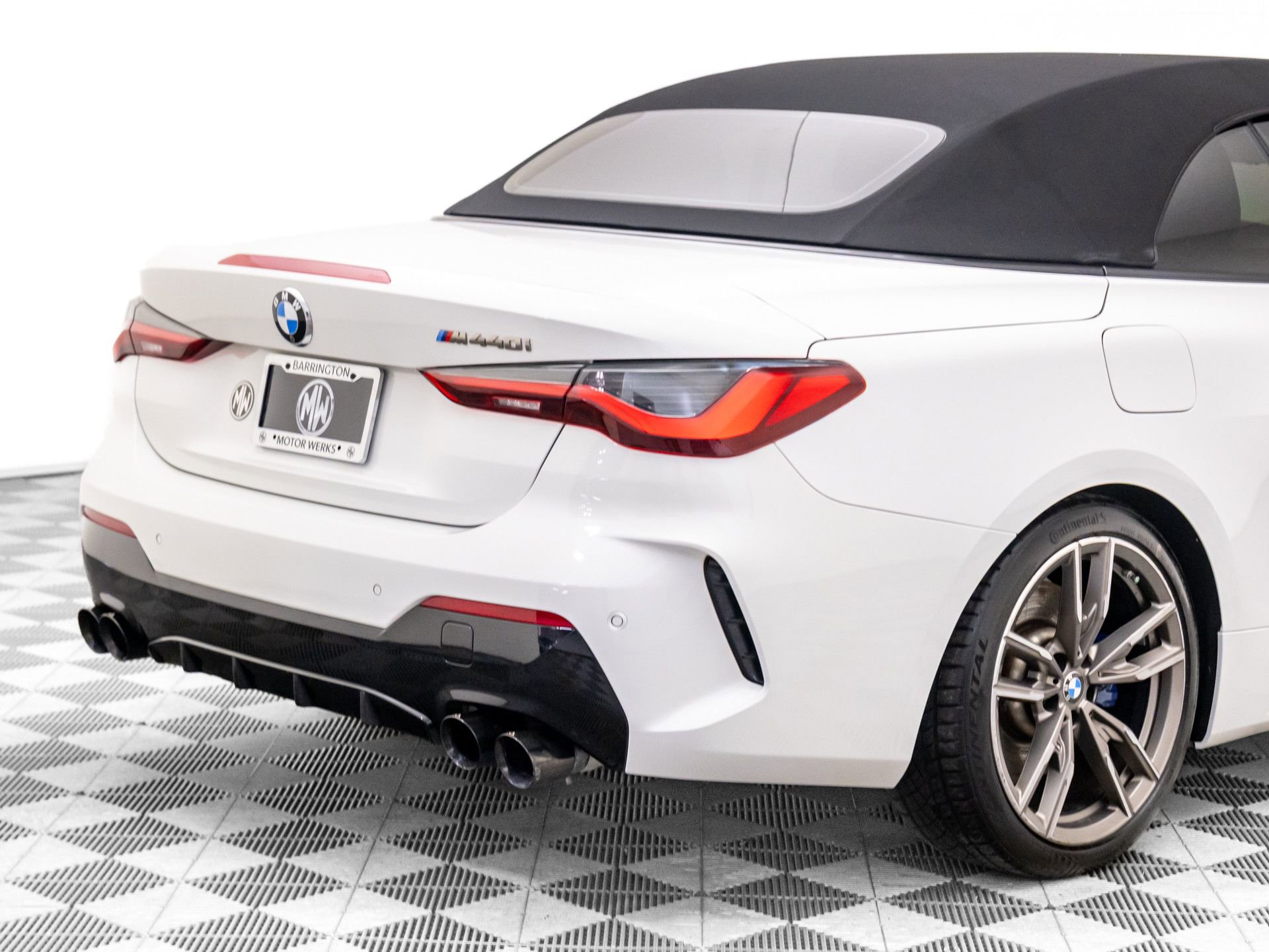 Used 2021 BMW M440i Convertible w/ Premium Package image 30