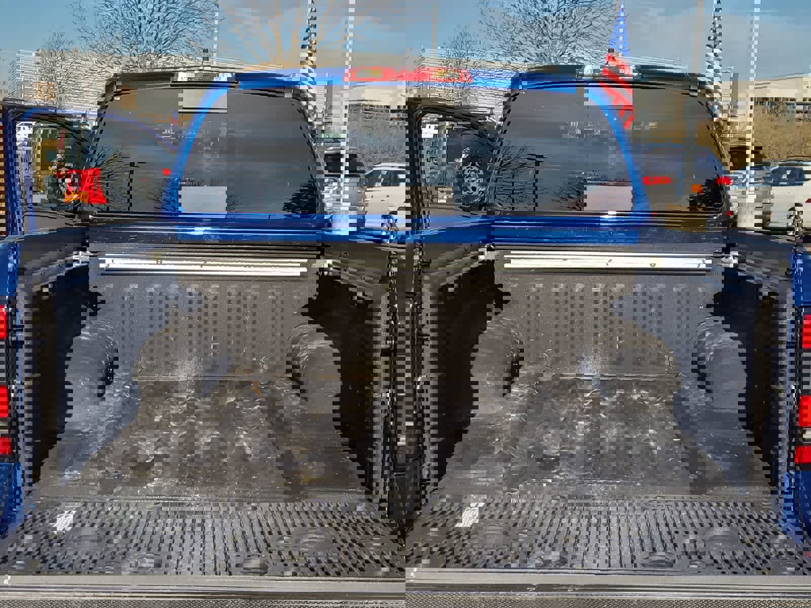 Used 2023 Nissan Frontier SV w/ SV Convenience Package image 27