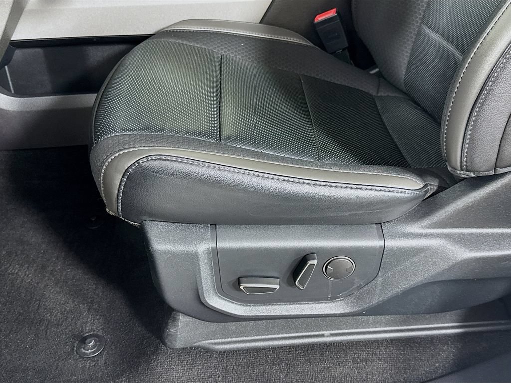 Used 2019 Ford F150 Raptor w/ Equipment Group 802A Luxury AWD/4WD image 22