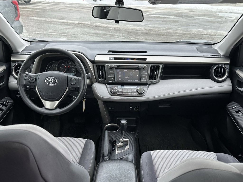 Used 2015 Toyota RAV4 XLE image 17
