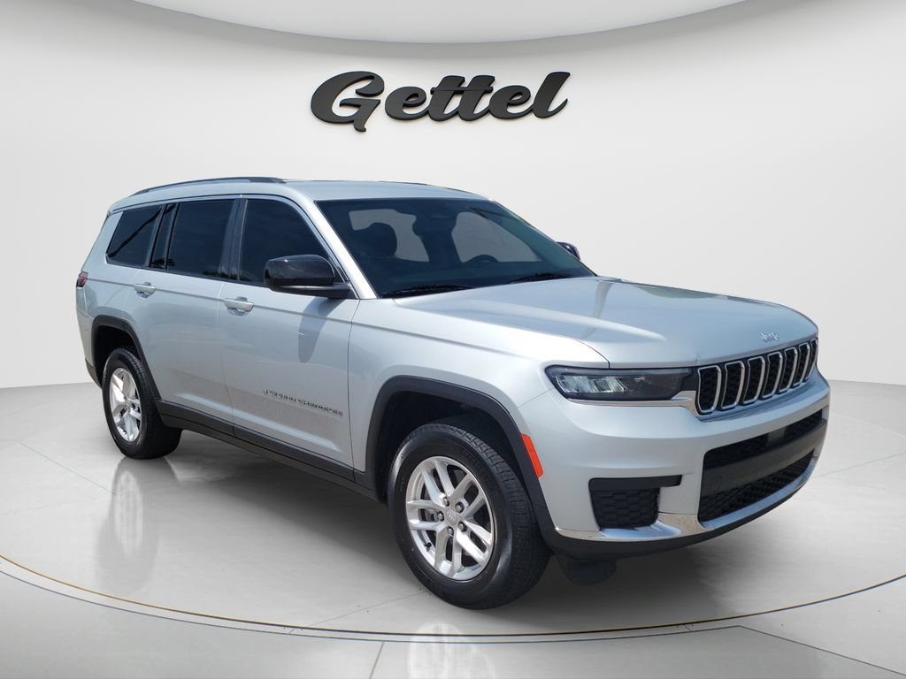 Used 2022 Jeep Grand Cherokee L Laredo w/ Luxury Tech Group I RWD image 3