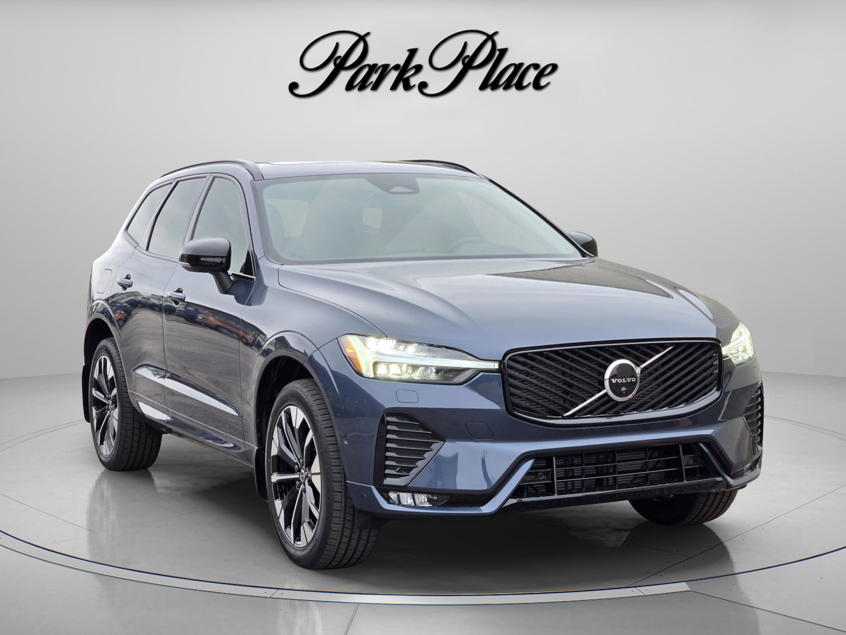 New 2026 Volvo XC60 B5 Plus w/ Protection Package Premier AWD/4WD image 8