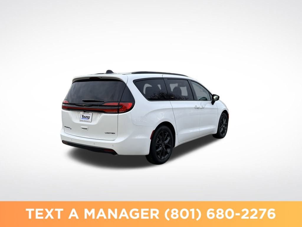 New 2026 Chrysler Pacifica Limited w/ S Appearance Package FWD image 7