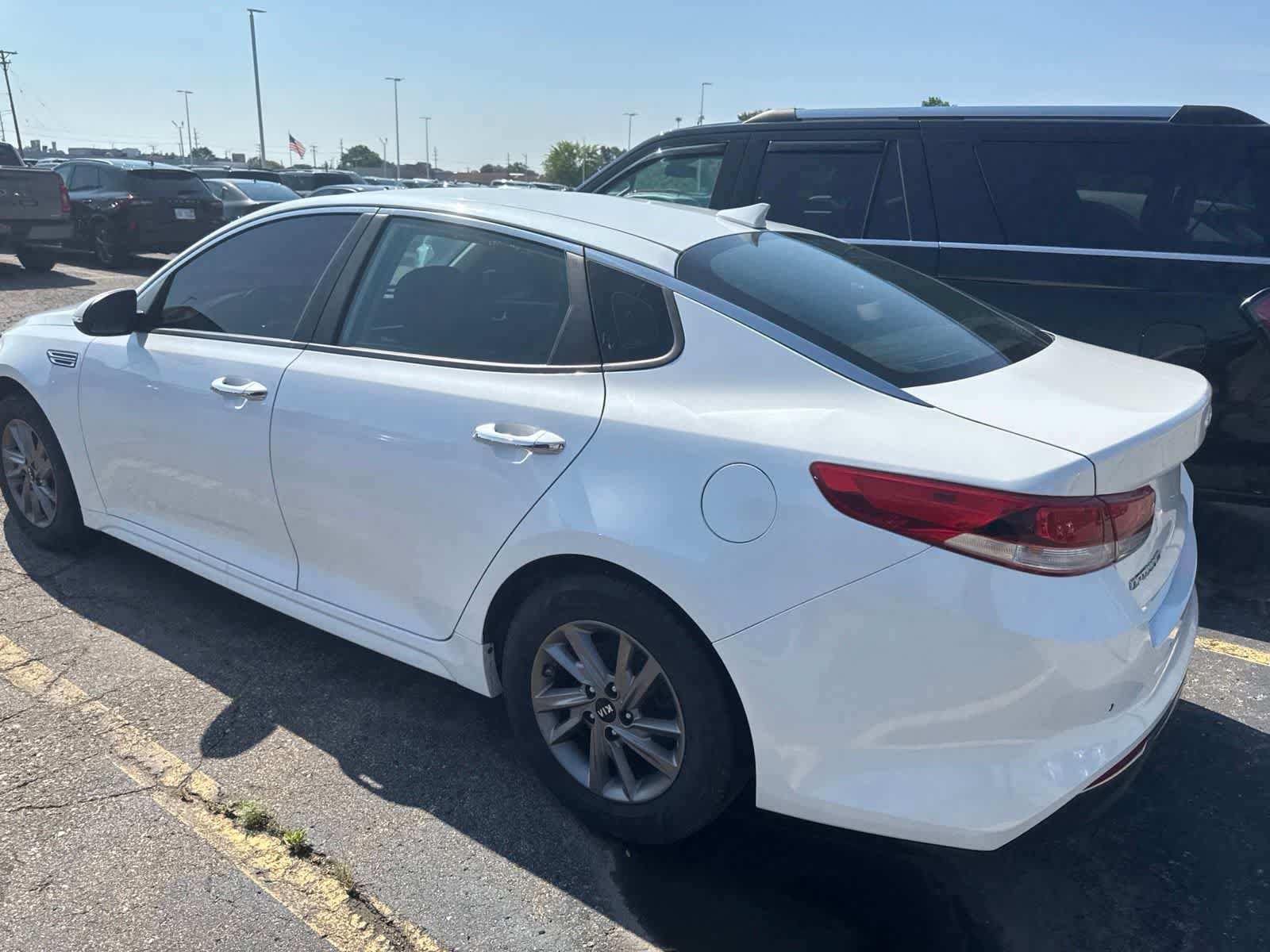 Used 2020 Kia Optima LX FWD image 28