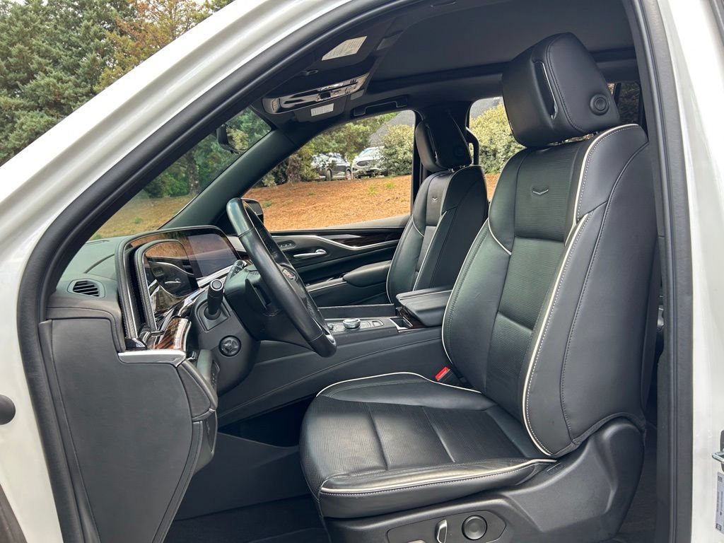 Used 2023 Cadillac Escalade ESV Premium Luxury AWD/4WD image 39