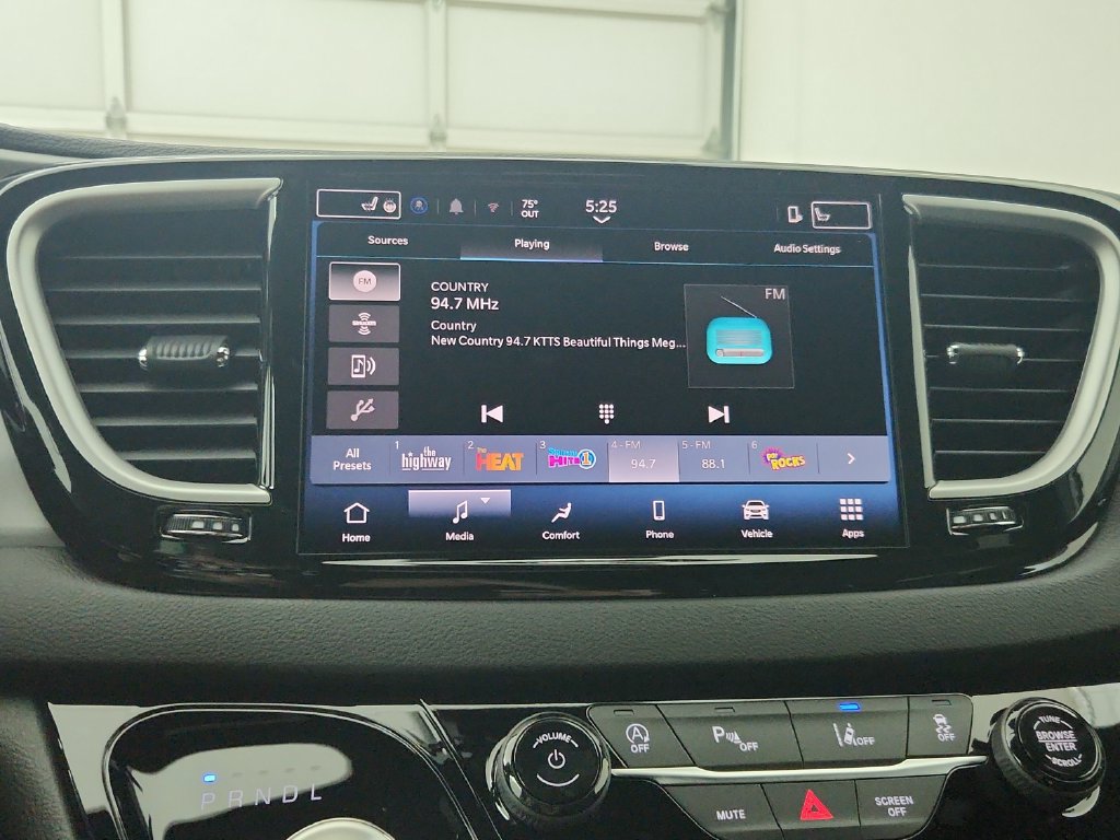 New 2027 Chrysler Pacifica LX FWD image 23