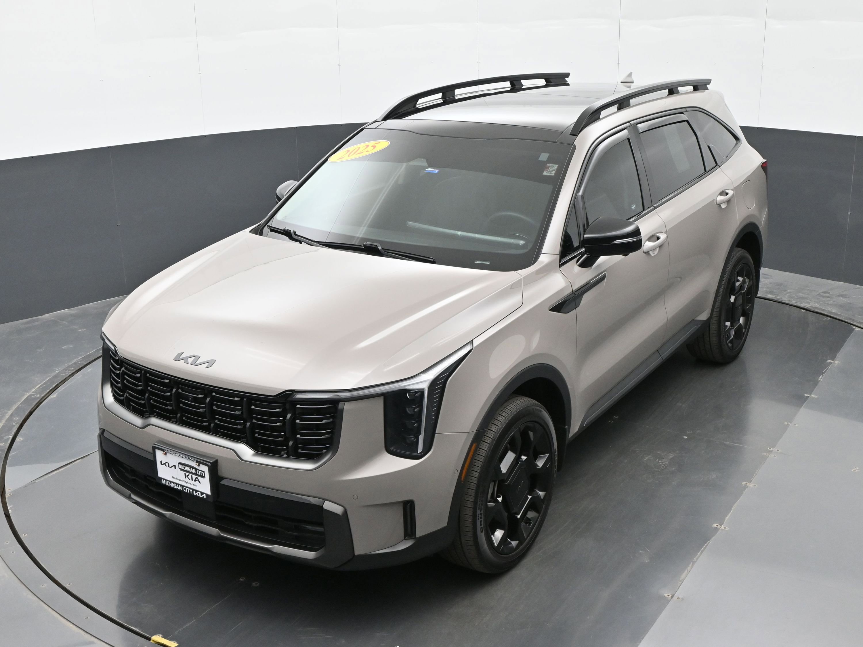 Used 2025 Kia Sorento SX image 31