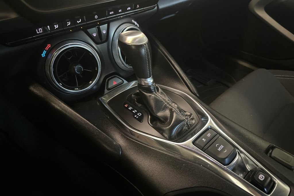 Used 2020 Chevrolet Camaro LT RWD image 20