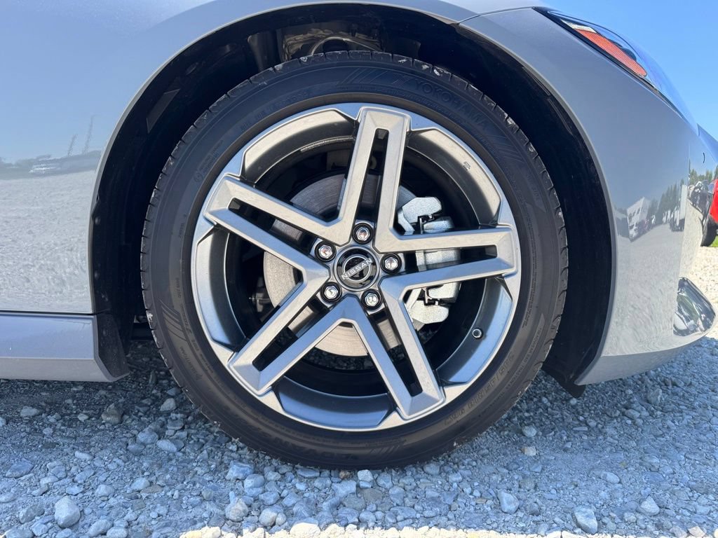 Used 2024 Nissan Z Sport w/ Floor Mat Package RWD image 16