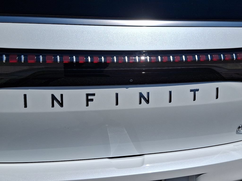 Used 2026 INFINITI QX80 Luxe w/ Cargo Package AWD/4WD image 32