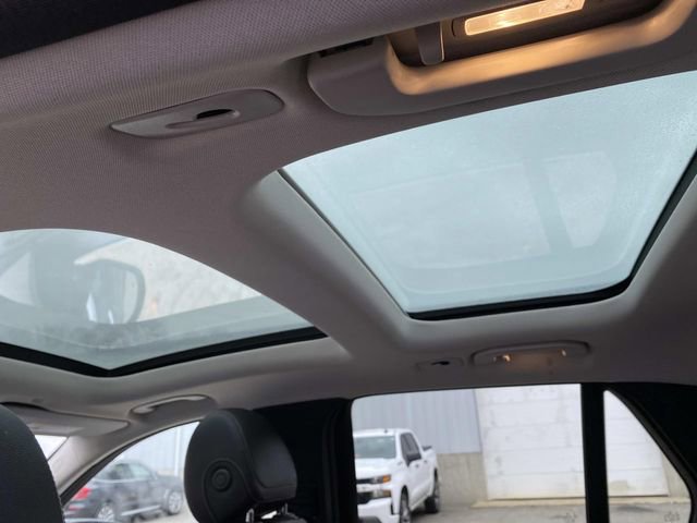 Used 2020 Mercedes-Benz GLC 300 4MATIC w/ Parking Assistance Package image 7