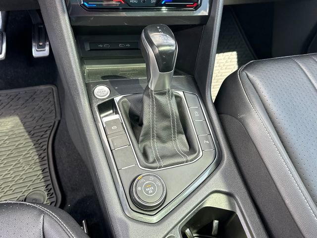 Used 2022 Volkswagen Tiguan SE R-Line AWD/4WD image 23