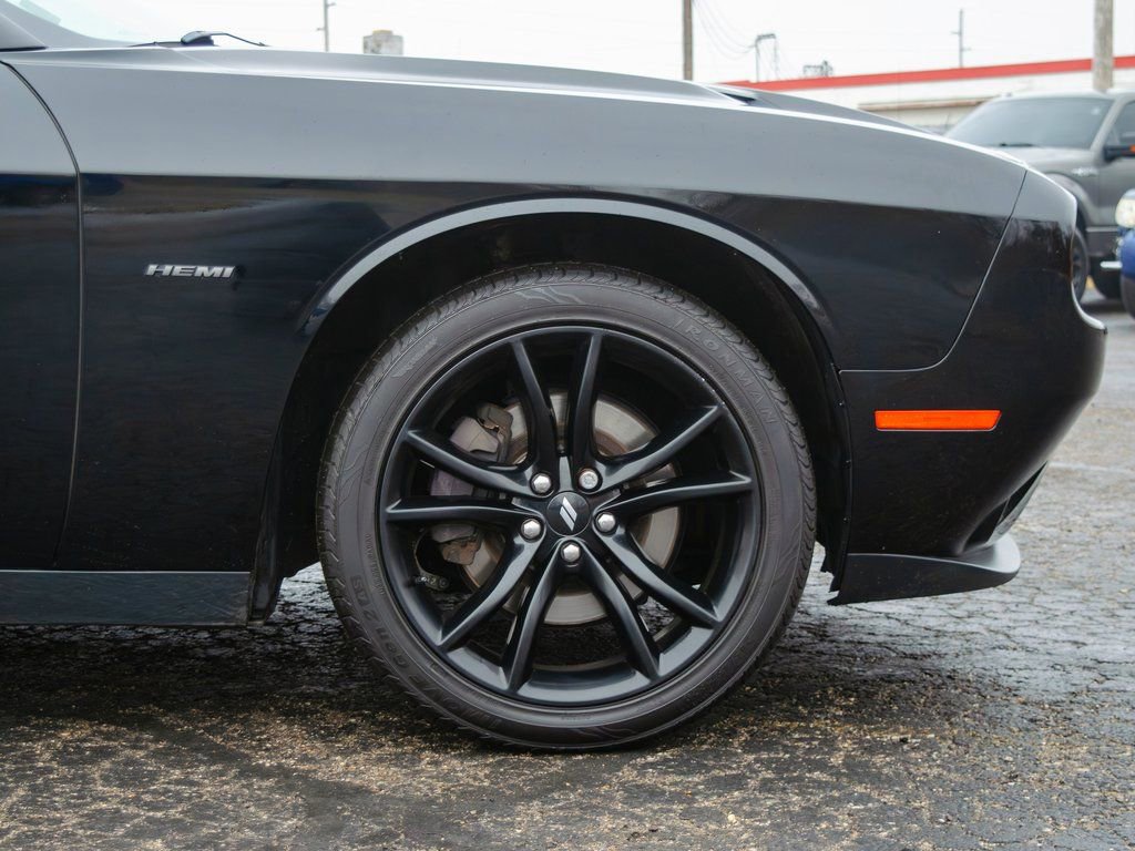 Used 2018 Dodge Challenger R/T Plus image 9