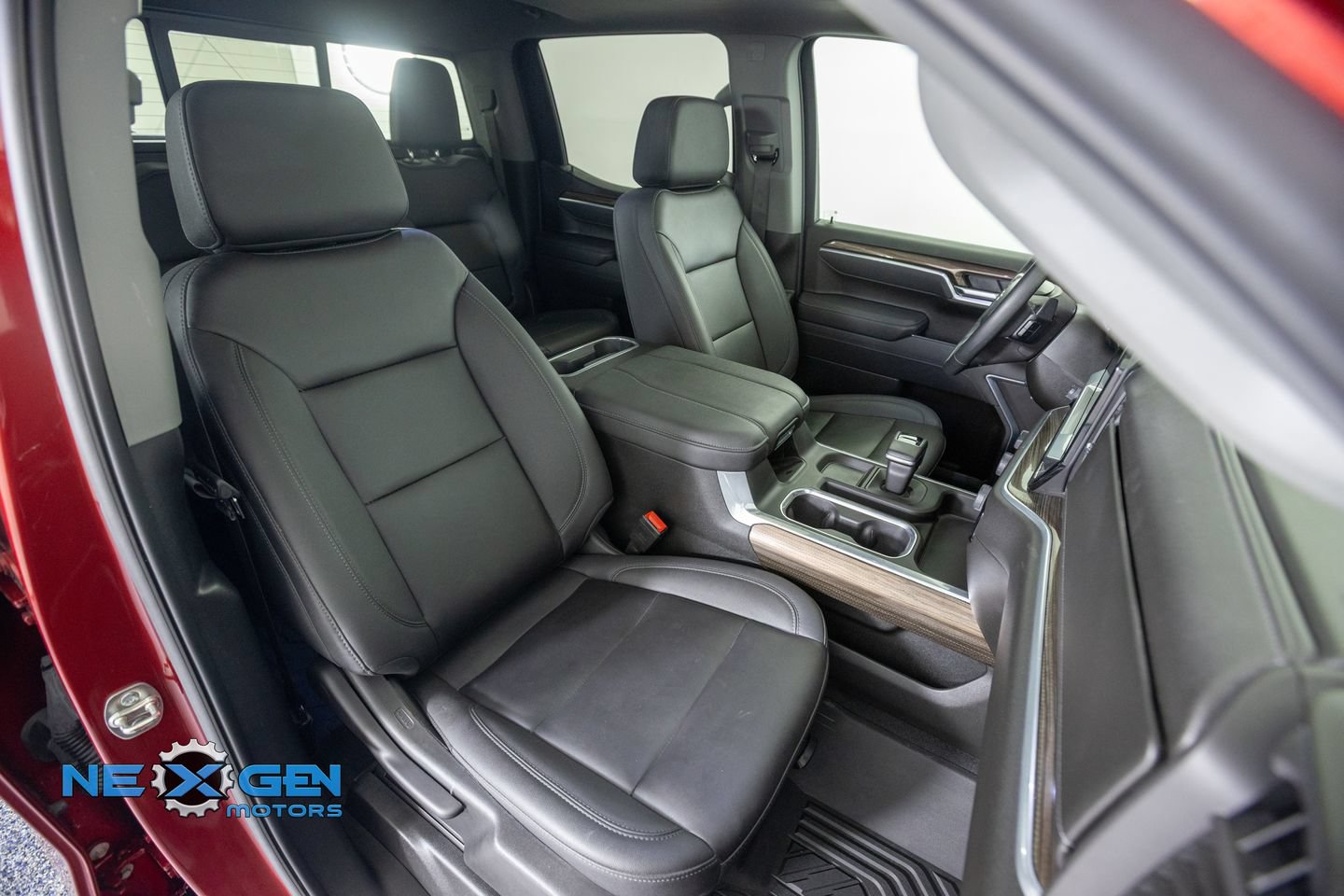 Used 2025 Chevrolet Silverado 1500 RST w/ RST All Star Premium Package AWD/4WD image 45