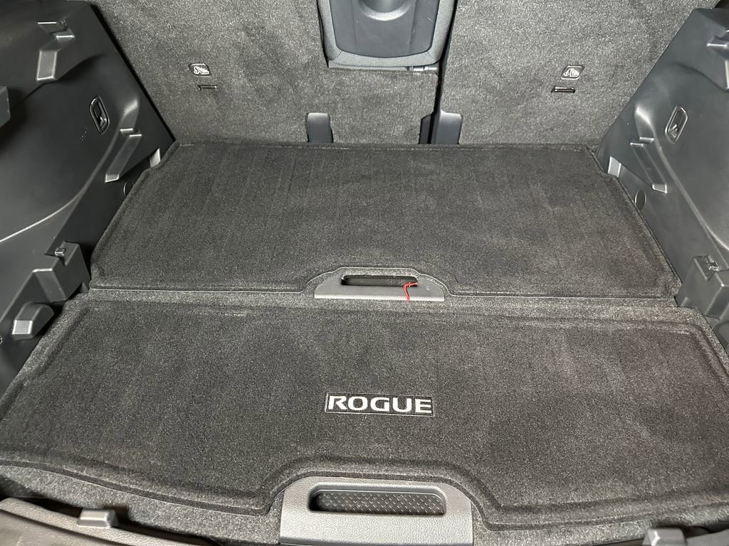 Used 2020 Nissan Rogue SV w/ Sun & Sound Touring Package AWD/4WD image 25
