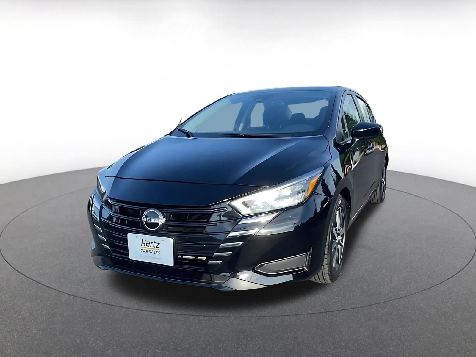 Used 2025 Nissan Versa SV image 7