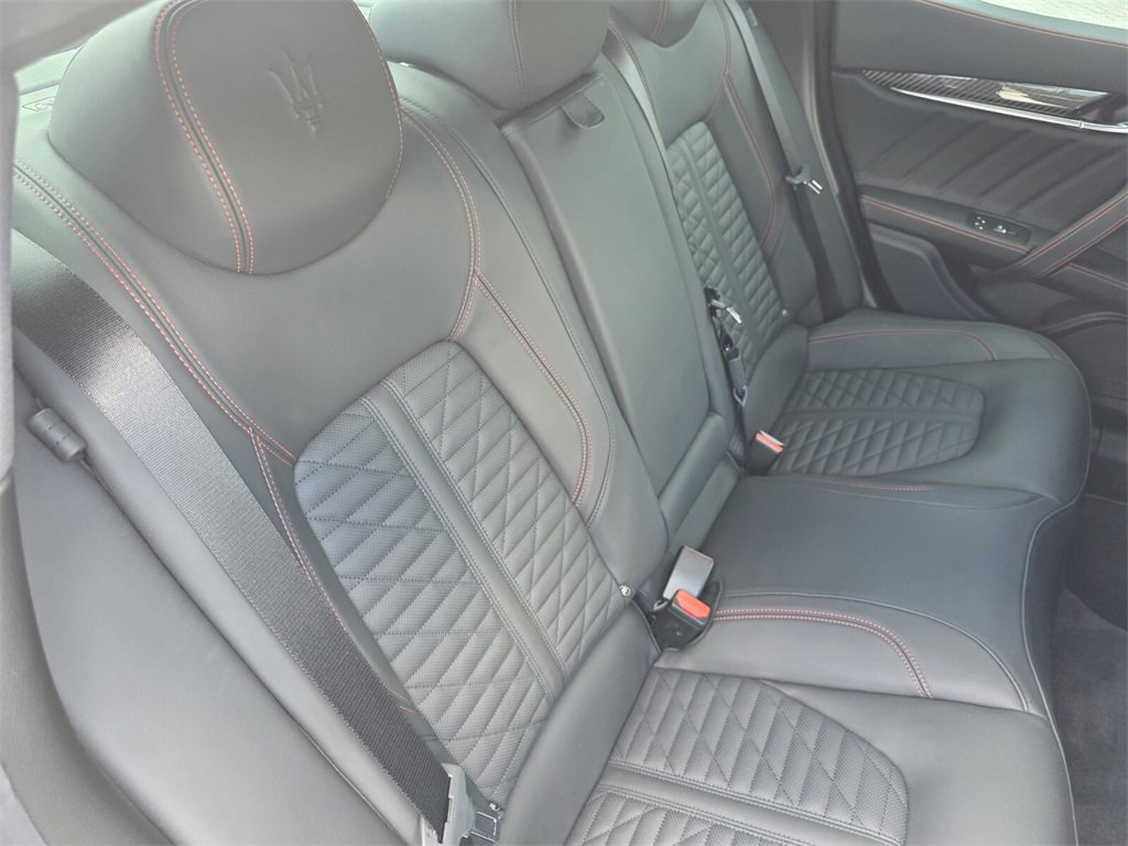 Used 2023 Maserati Ghibli Trofeo image 32