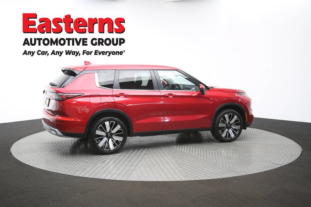 Used 2025 Mitsubishi Outlander SE AWD/4WD image 44
