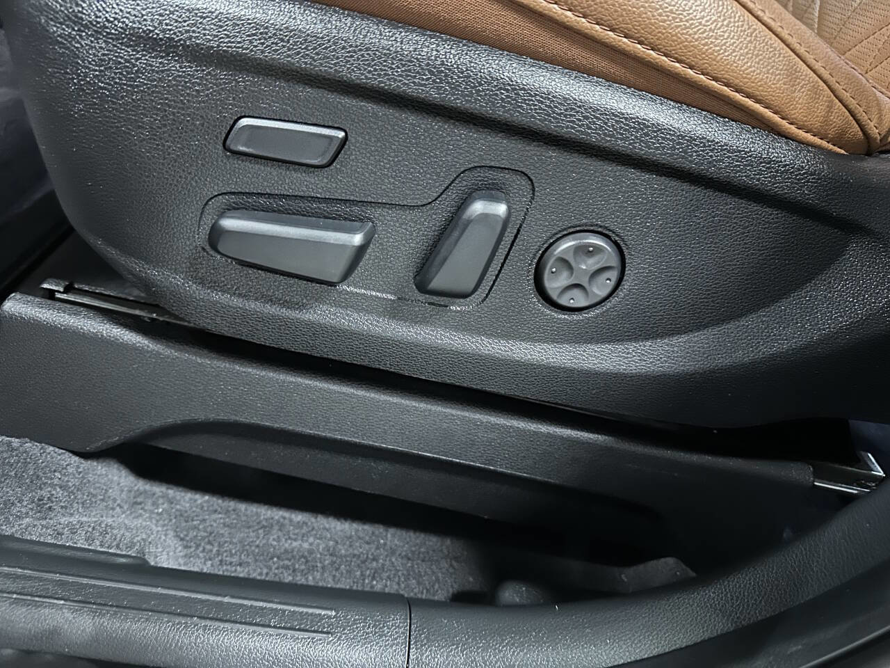 Used 2024 Kia Telluride SX X-Line image 17