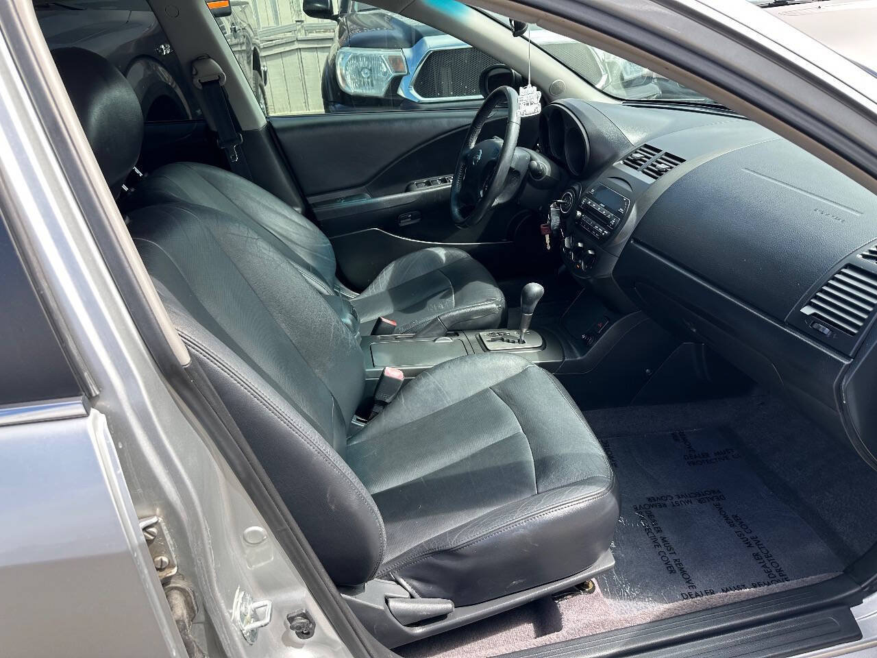 Used 2002 Nissan Altima 2.5 SL FWD image 14