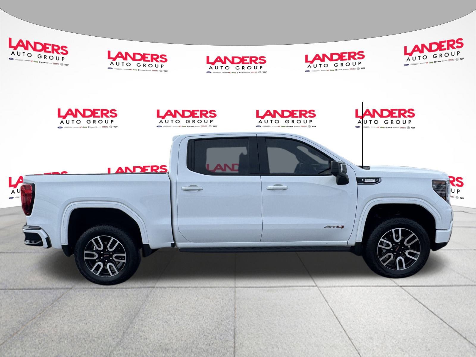 Used 2025 GMC Sierra 1500 AT4 w/ AT4 Premium Package image 2