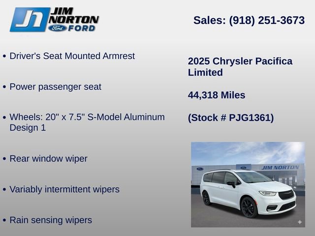 Used 2025 Chrysler Pacifica Limited image 43