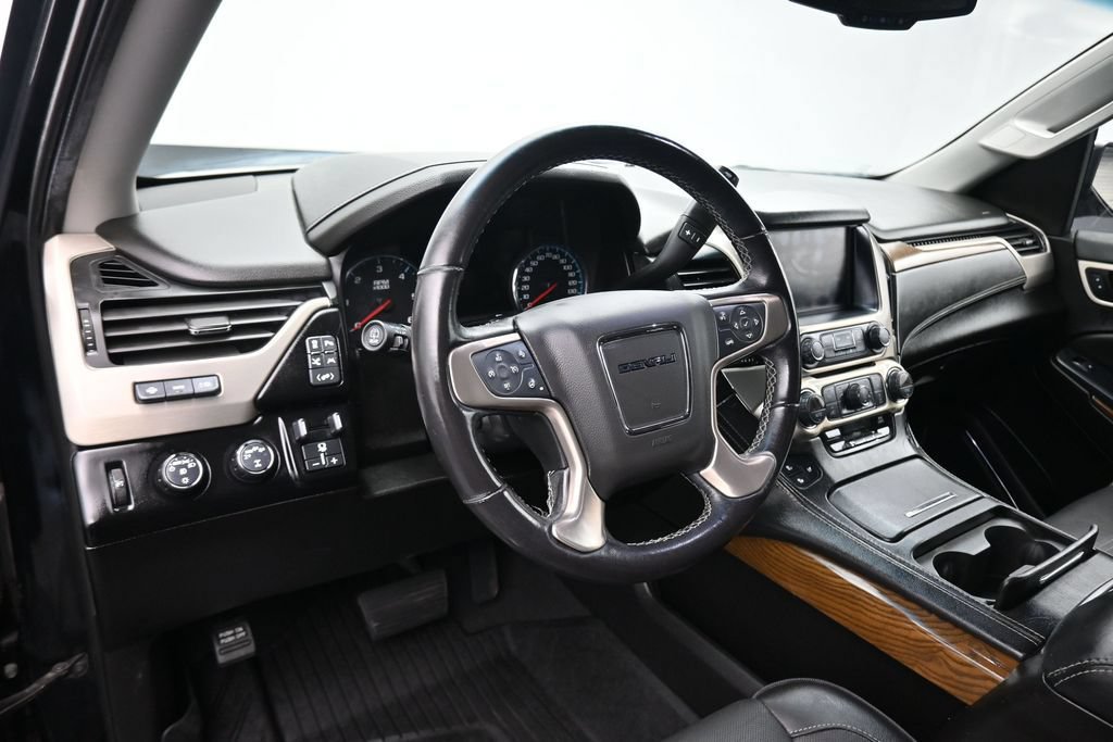 Used 2019 GMC Yukon XL Denali w/ Denali Ultimate Package AWD/4WD image 14