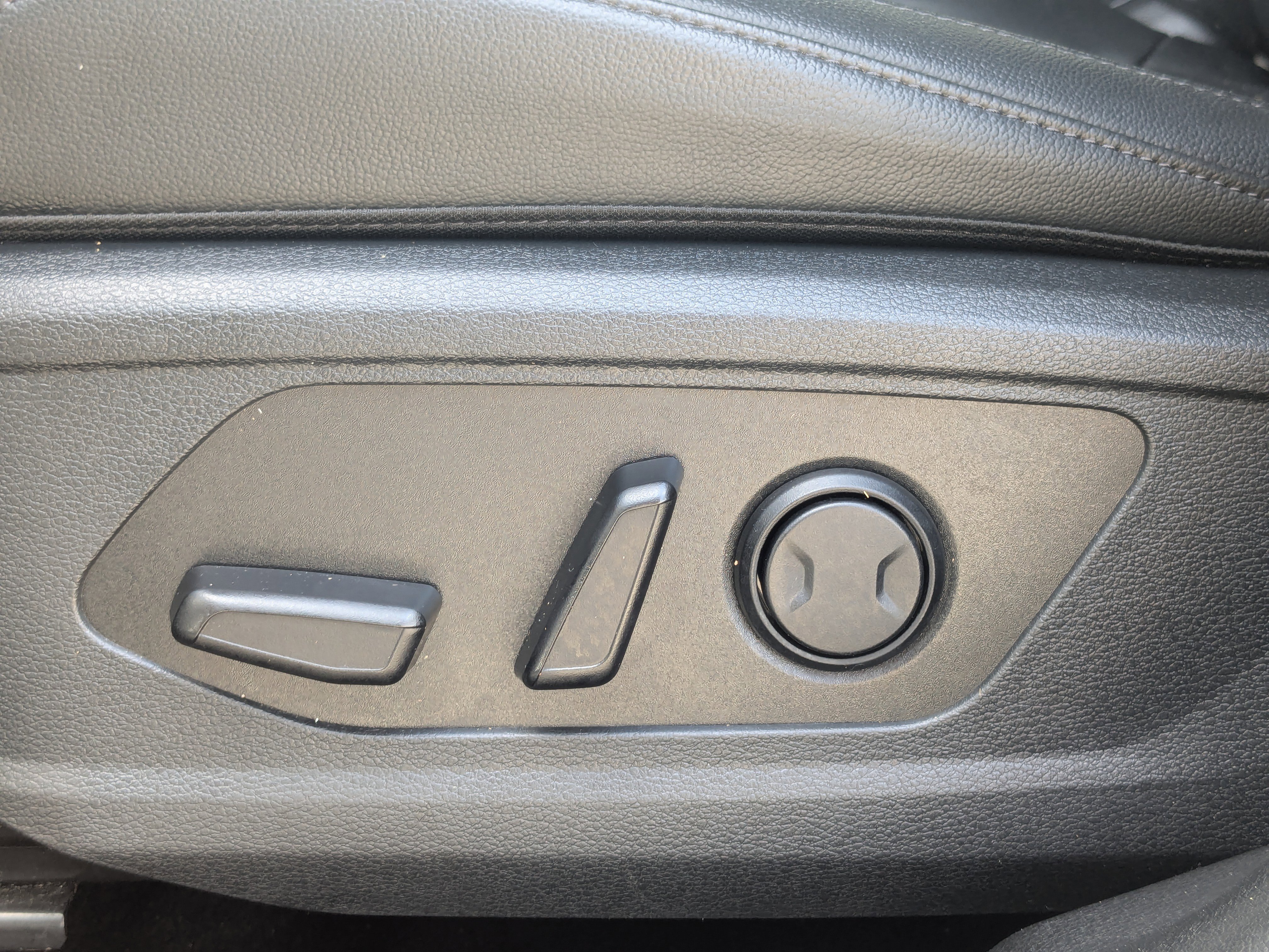 Certified 2024 Kia Sportage EX image 25