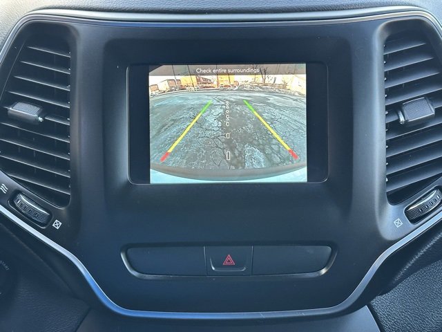 Used 2020 Jeep Cherokee Latitude w/ Cold Weather Group image 33