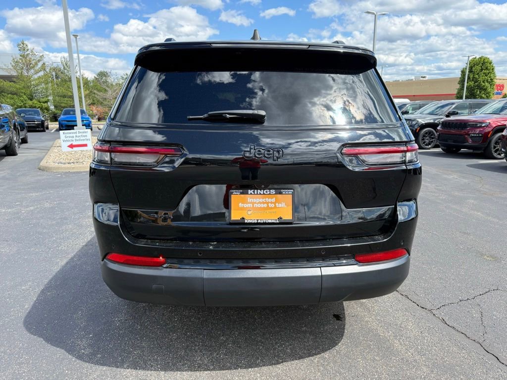 Certified 2023 Jeep Grand Cherokee L Laredo AWD/4WD image 4