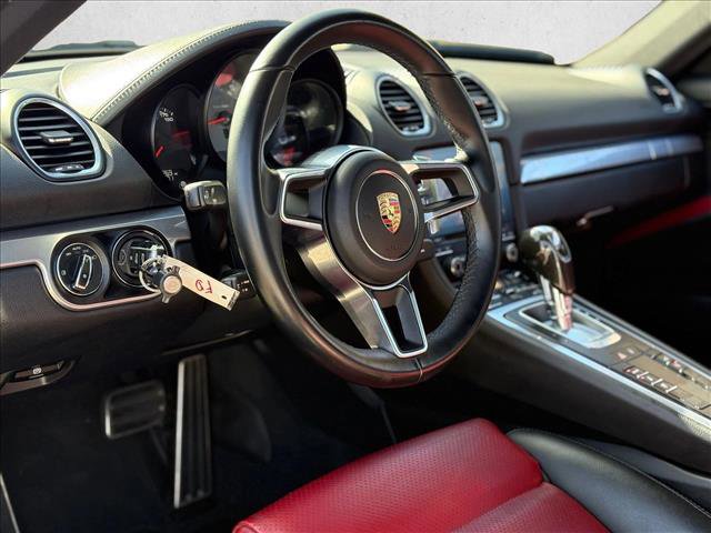 Used 2018 Porsche 718 Cayman S image 9