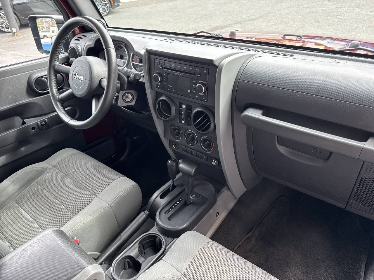Used 2007 Jeep Wrangler Unlimited Sahara AWD/4WD image 17