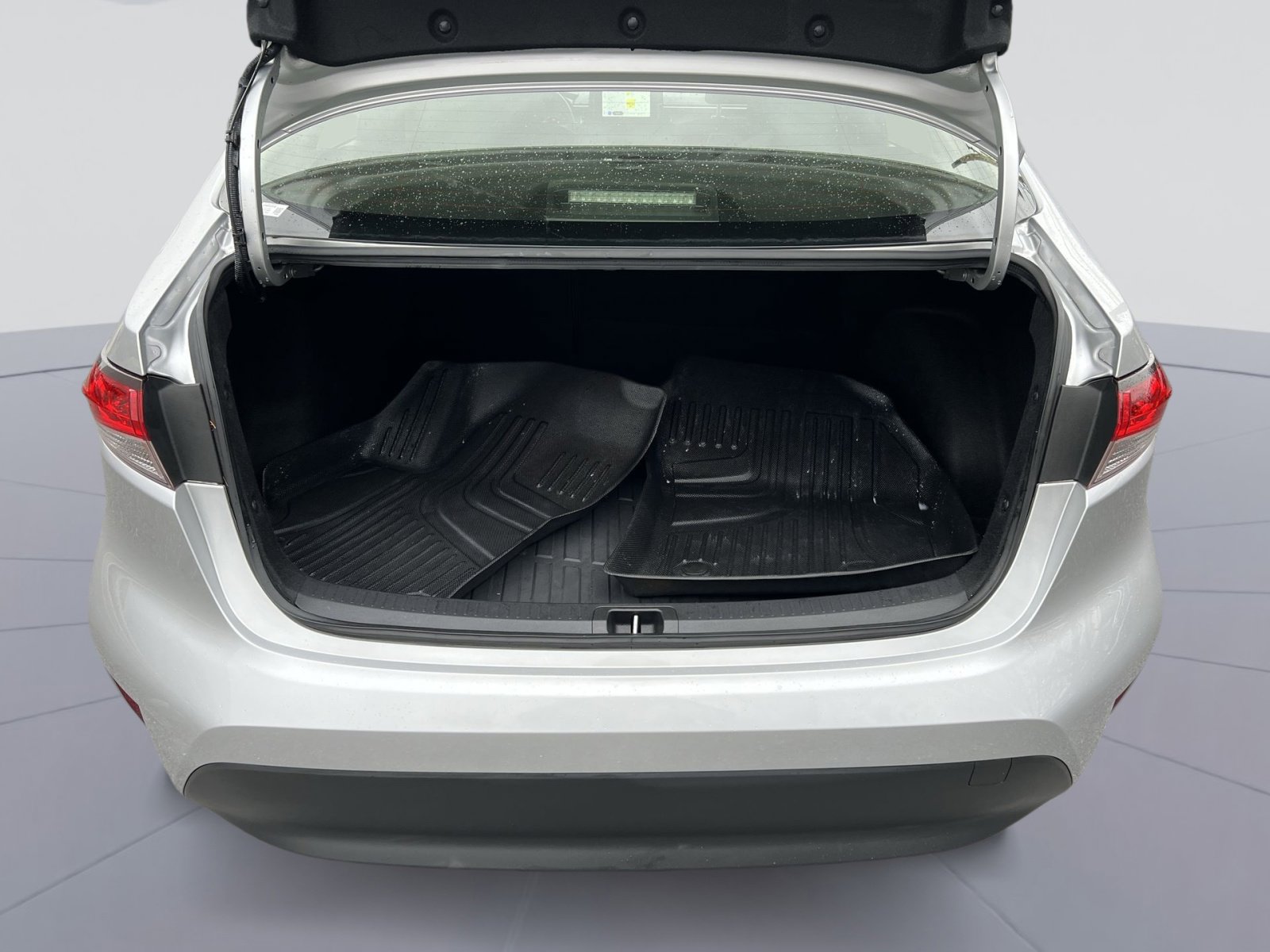 Used 2023 Toyota Corolla LE w/ LE Convenience Package image 23