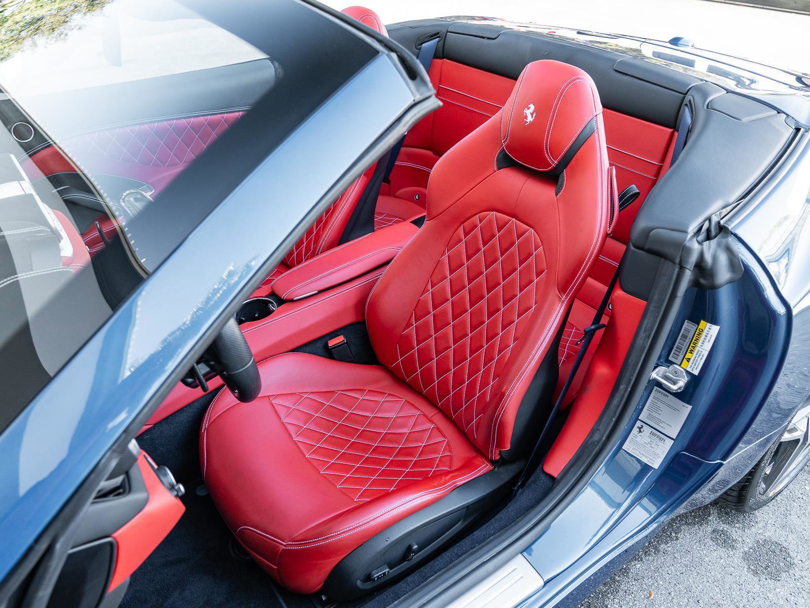 Used 2016 Ferrari California T image 4