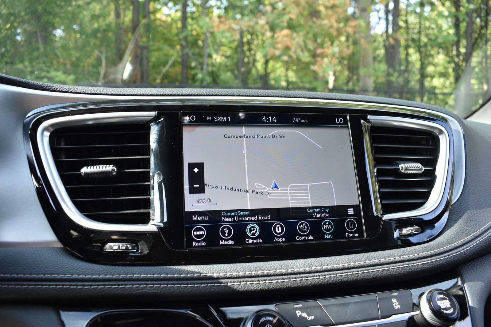 Used 2019 Chrysler Pacifica Limited w/ S Appearance Package image 11