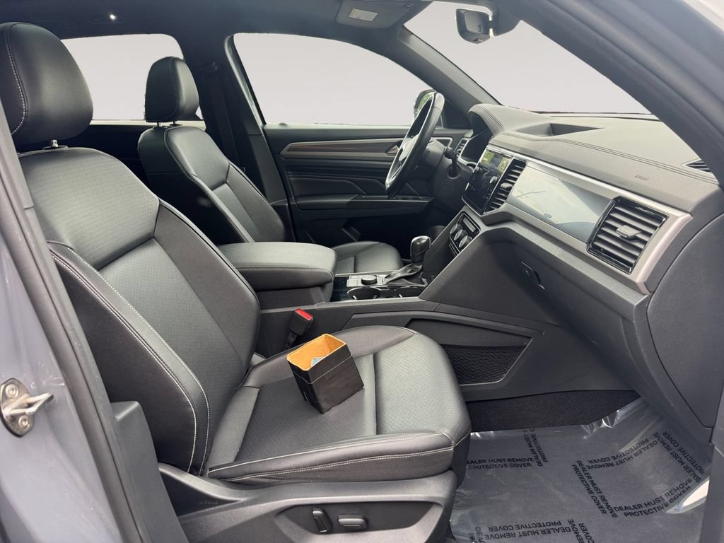 Used 2020 Volkswagen Atlas Cross Sport SEL R-Line AWD/4WD image 15
