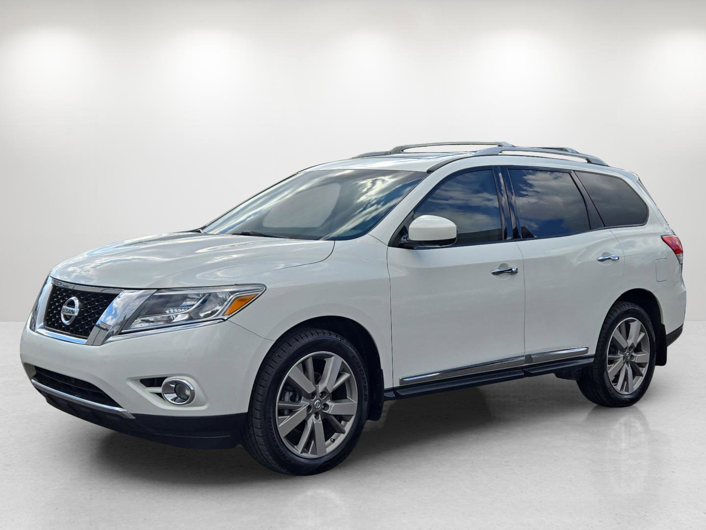Used 2014 Nissan Pathfinder Platinum w/ Platinum Premium Package